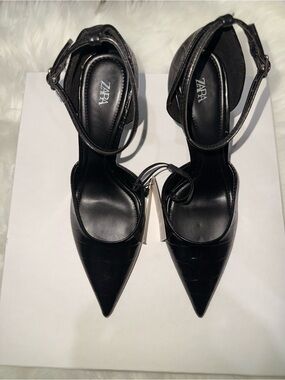 ZARA Black Pointed Ankle-Strap Heels with Croc Texture